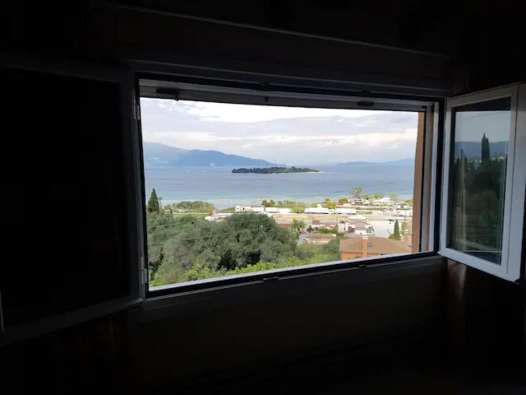 Σοφιτα Ξυλο Μεταλο Γυαλι Lejlighed Alykes Potamou Eksteriør billede